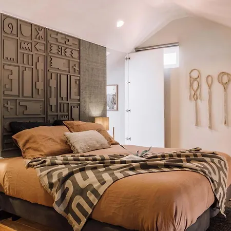 Luala - 2 Bedrooms In Principe Real * ליסבון