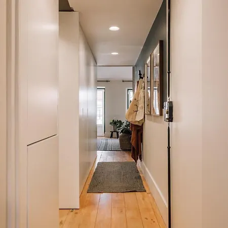 Luala - 2 Bedrooms In Principe Real * ליסבון